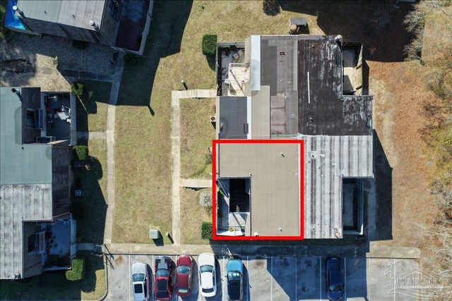 2301 W Michigan Ave 9, Pensacola, FL 32526