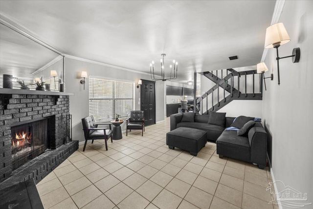 2301 W Michigan Ave 9, Pensacola, FL 32526