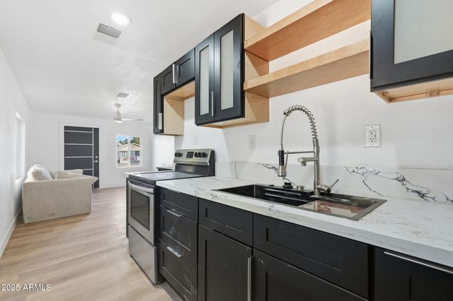 1137 W MOHAVE Street, Phoenix, AZ 85007