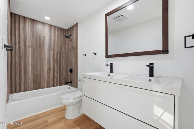 1137 W MOHAVE Street, Phoenix, AZ 85007