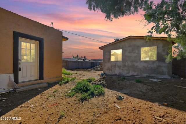 1137 W MOHAVE Street, Phoenix, AZ 85007