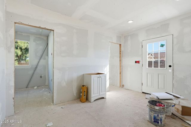 1137 W MOHAVE Street, Phoenix, AZ 85007