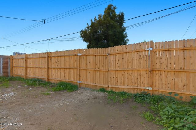 1137 W MOHAVE Street, Phoenix, AZ 85007