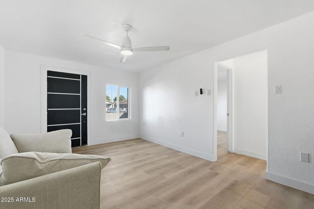 1137 W MOHAVE Street, Phoenix, AZ 85007