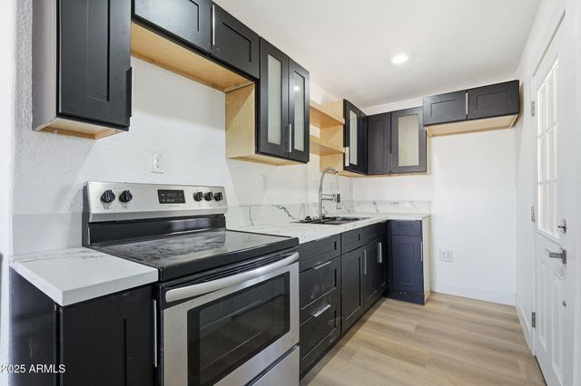 1137 W MOHAVE Street, Phoenix, AZ 85007