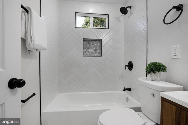 4305 GARRETT PARK RD, Silver Spring, MD 20906