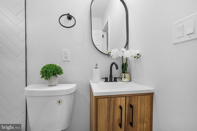 4305 GARRETT PARK RD, Silver Spring, MD 20906