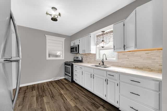 3232 165th Street, Hammond, IN 46323