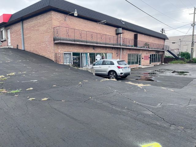 4756 East State Street, Rockford, IL 61108