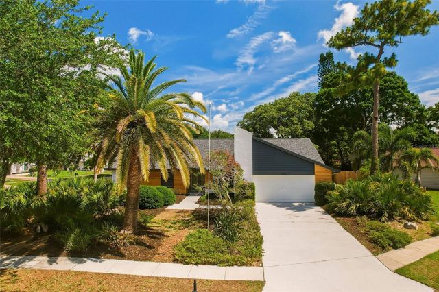 2700 SEDGEFIELD COURT E, Clearwater, FL 33761