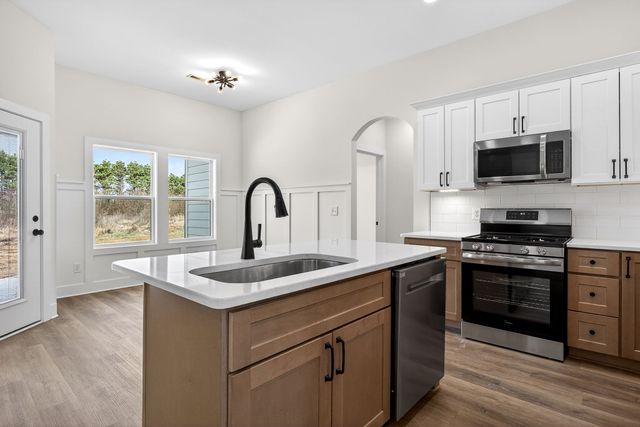 506 Morgan Dr, Smithville, TN 37166