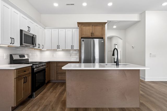 506 Morgan Dr, Smithville, TN 37166