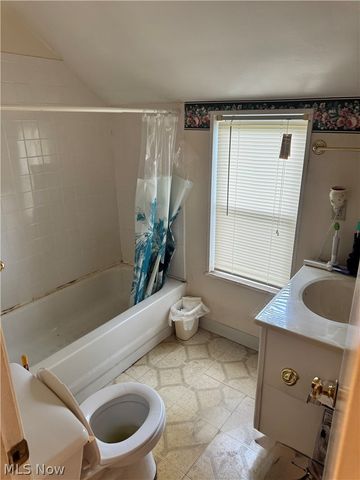 19317 Wickfield Avenue, Warrensville Heights, OH 44122