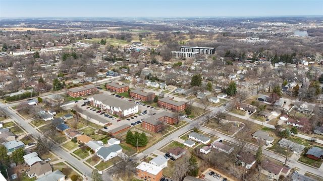 100 Grandview Court 100, Iowa City, IA 52246