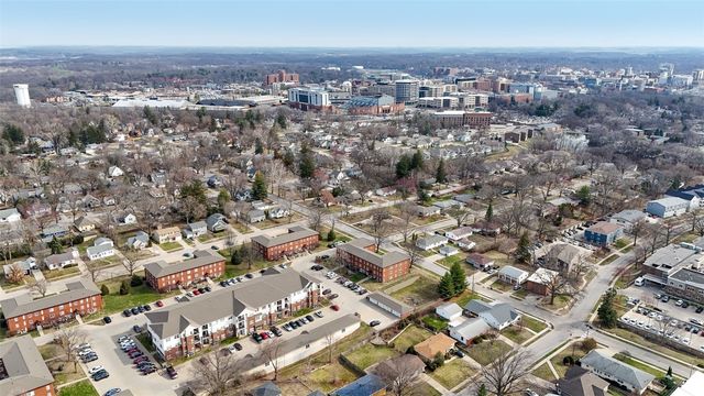 100 Grandview Court 100, Iowa City, IA 52246