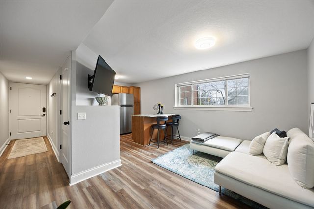 100 Grandview Court 100, Iowa City, IA 52246