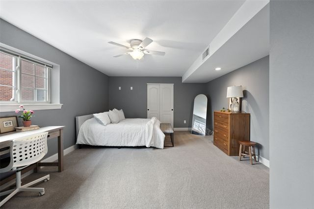 100 Grandview Court 100, Iowa City, IA 52246