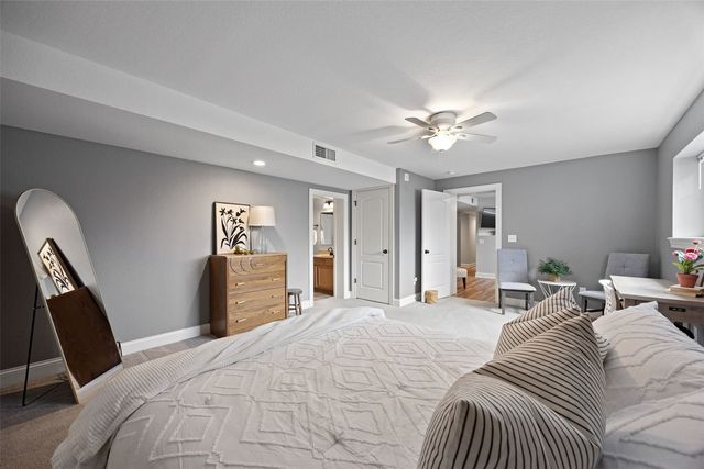 100 Grandview Court 100, Iowa City, IA 52246