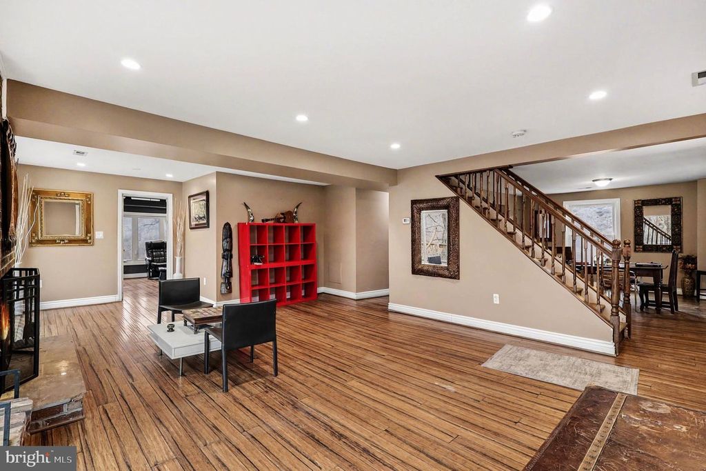 Image 4 of property listing at 2309 MANOR GATE TER, Upper Marlboro, MD 20774