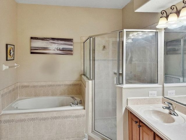 2056 CLAPPER TRAIL, Apopka, FL 32703