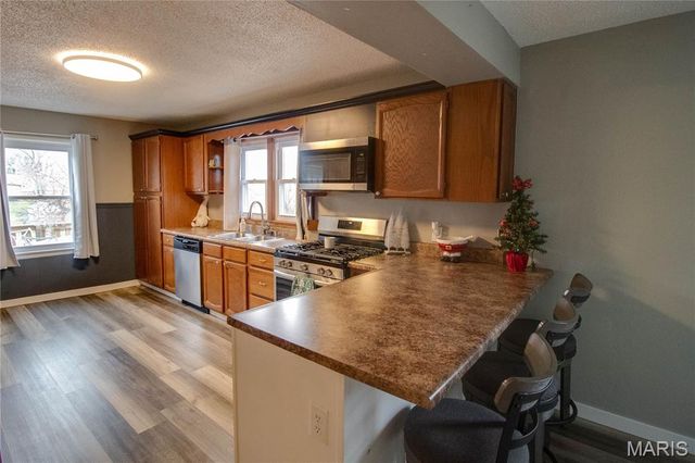 602 N Walnut Street, Bethalto, IL 62010