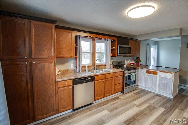 602 N Walnut Street, Bethalto, IL 62010