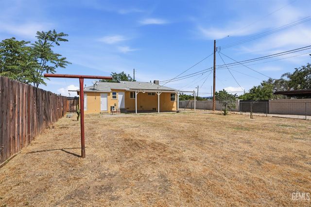 4609 Center, Bakersfield, CA 93306