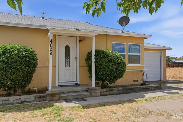 4609 Center, Bakersfield, CA 93306