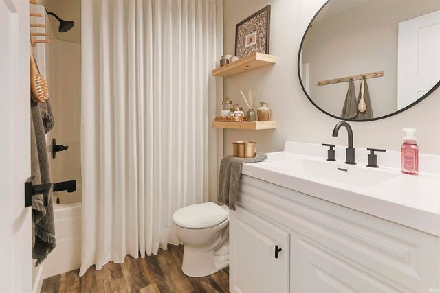 29710 Newcastle Drive, Elkhart, IN 46514