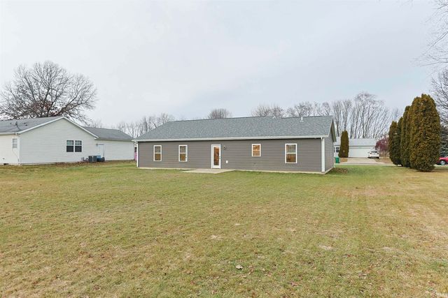29710 Newcastle Drive, Elkhart, IN 46514