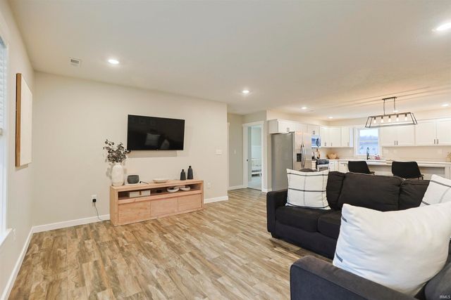 29710 Newcastle Drive, Elkhart, IN 46514