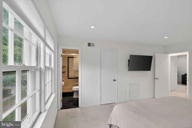7024 ALICENT PL, Mclean, VA 22101