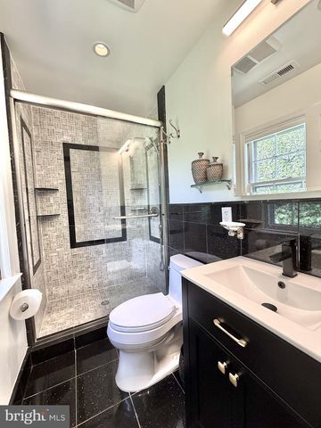 7024 ALICENT PL, Mclean, VA 22101
