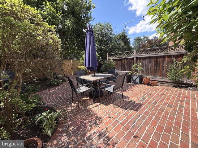 7024 ALICENT PL, Mclean, VA 22101