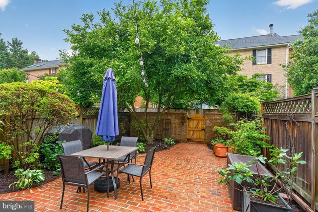 7024 ALICENT PL, Mclean, VA 22101