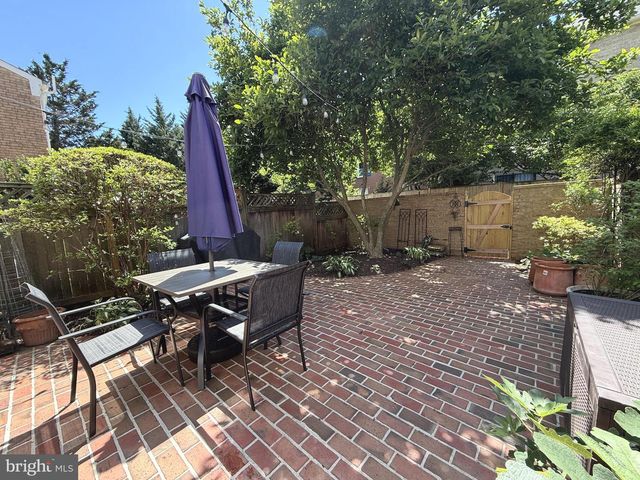 7024 ALICENT PL, Mclean, VA 22101