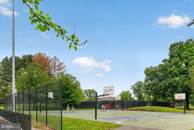 7024 ALICENT PL, Mclean, VA 22101
