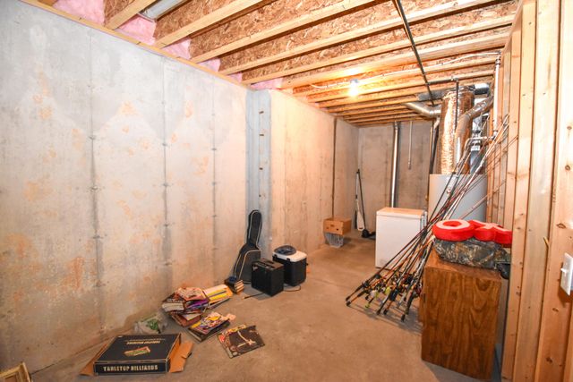 519 N Elm Avenue, Clever, MO 65631