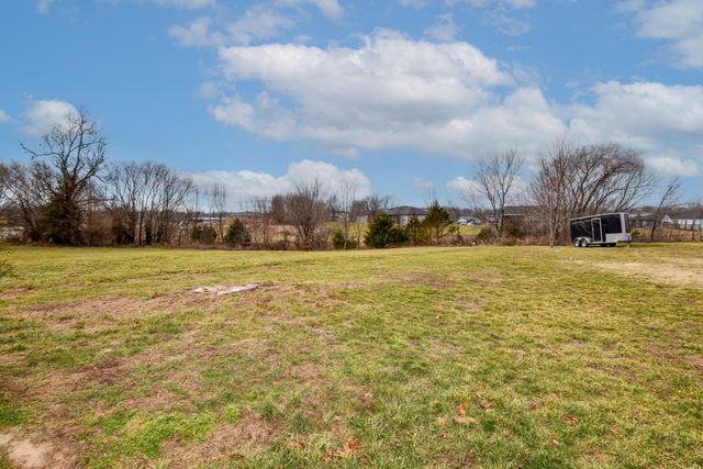 519 N Elm Avenue, Clever, MO 65631