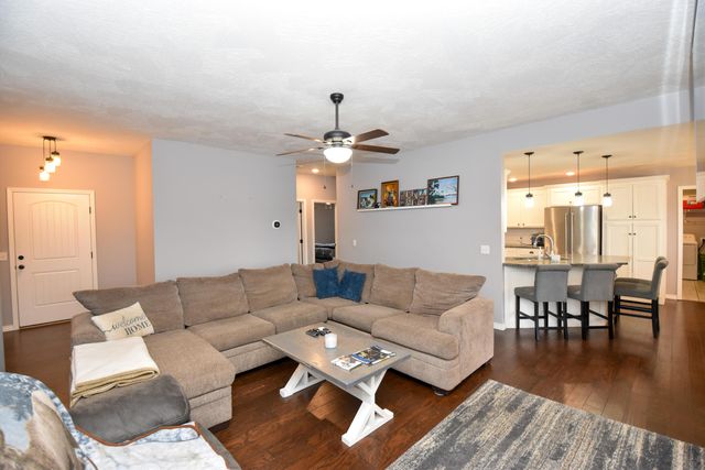 519 N Elm Avenue, Clever, MO 65631