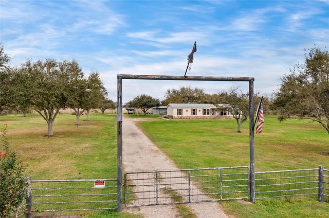 3410 County Road 159, Alvin, TX 77511