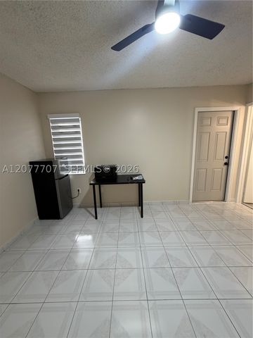2658 W 74th Ter, Hialeah, FL 33016