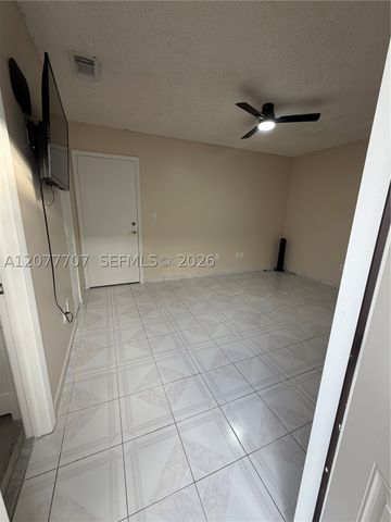 2658 W 74th Ter, Hialeah, FL 33016
