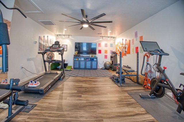 20723 N 2800 Road, Kingfisher, OK 73750