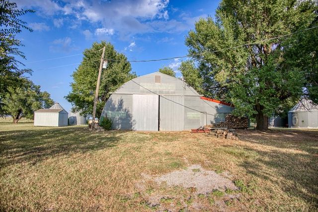 20723 N 2800 Road, Kingfisher, OK 73750