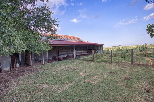 20723 N 2800 Road, Kingfisher, OK 73750