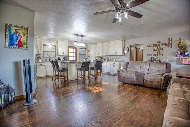 20723 N 2800 Road, Kingfisher, OK 73750