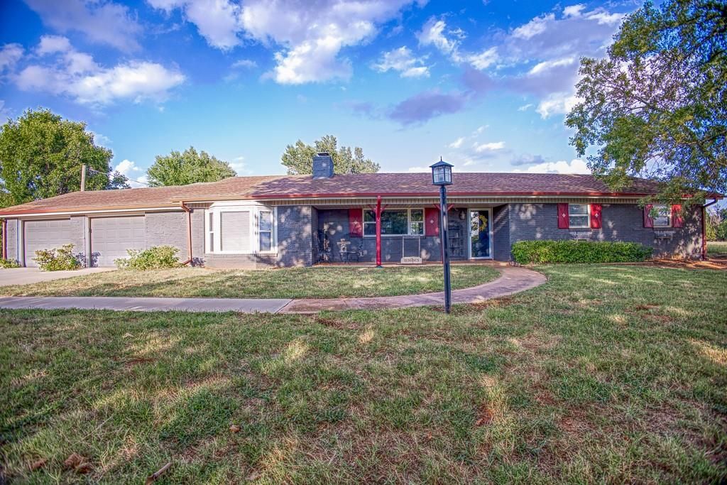 20723 N 2800 Road, Kingfisher, OK 73750