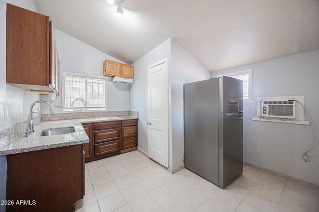 610 N 9TH Street 3, Phoenix, AZ 85006
