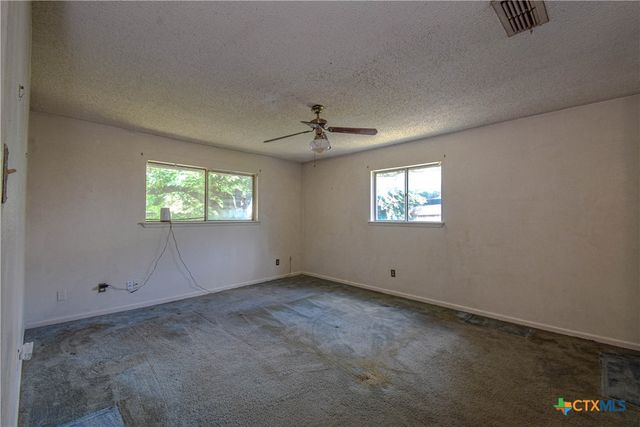 4300 Tahuaya Drive, Harker Heights, TX 76548